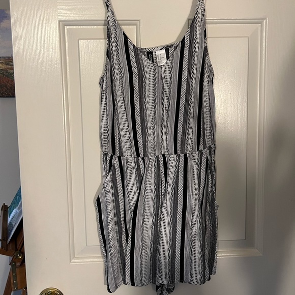 Divided Pants - Black & white stripped romper